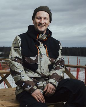 Кирилл Шаров, инструктор по горным лыжам и виндсерфингу